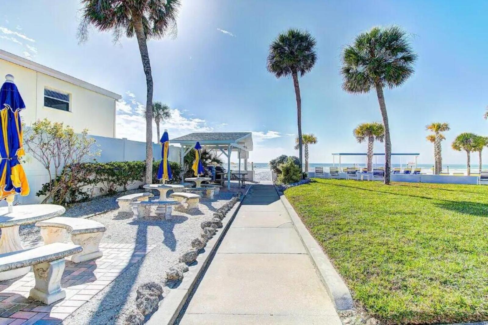 Beachfront Getaway In Siesta Key Kültér fotó
